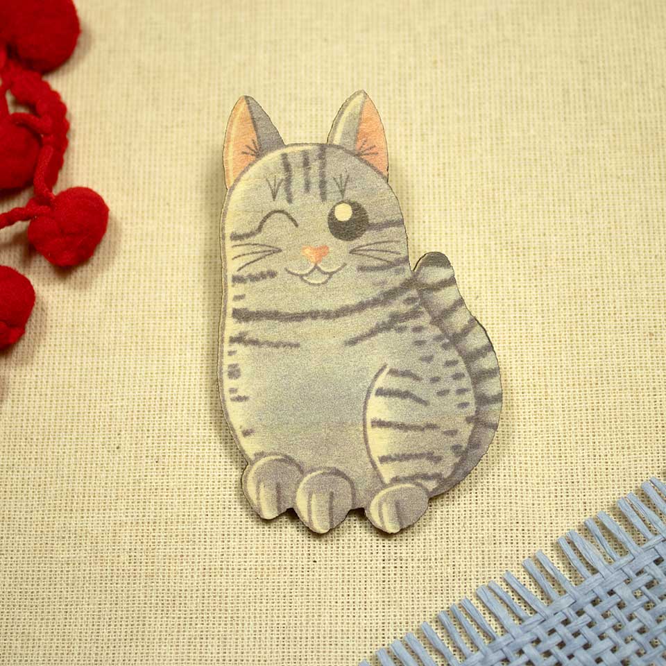 Bean cat grey striped - brooch