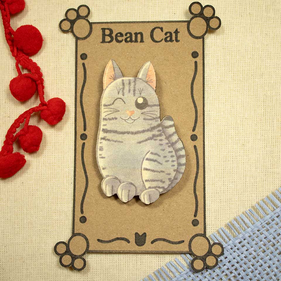 Bean cat grey striped - brooch