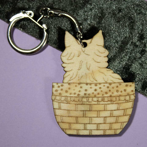 Cat in basket - Key ring