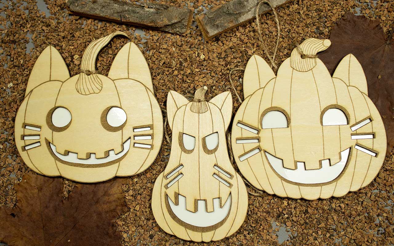 Pumpkin cat pendant complete