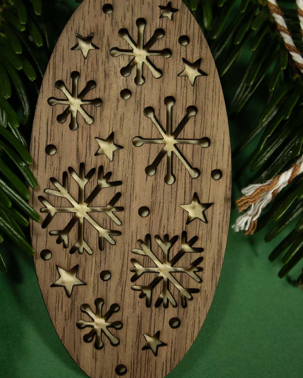 Snowy night - Ornament